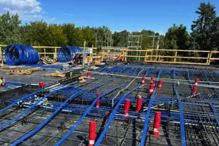 POST TENSION INSTALLATION<br />
service